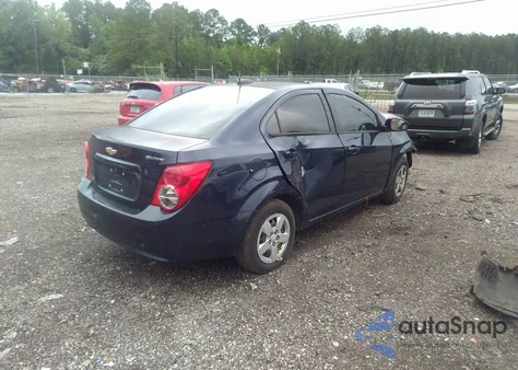 2015 Chevrolet Sonic Ls Auto z USA, uszkodzony, nr VIN 1G1JA5SH3F4200575